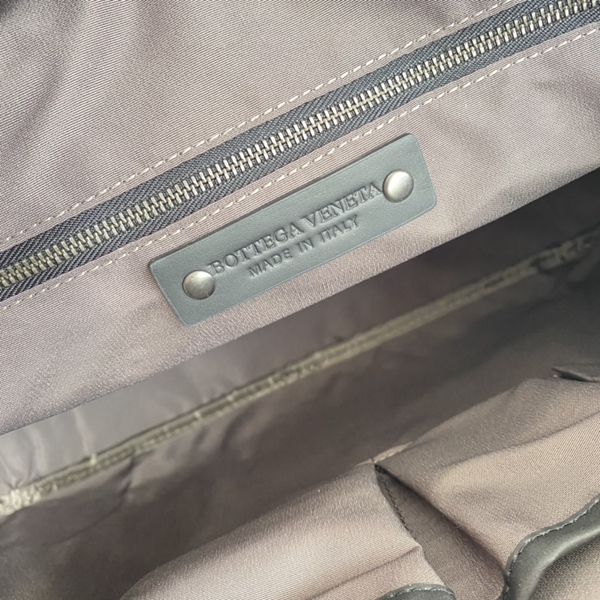 ボッテガヴェネタバッグ着用イメージ